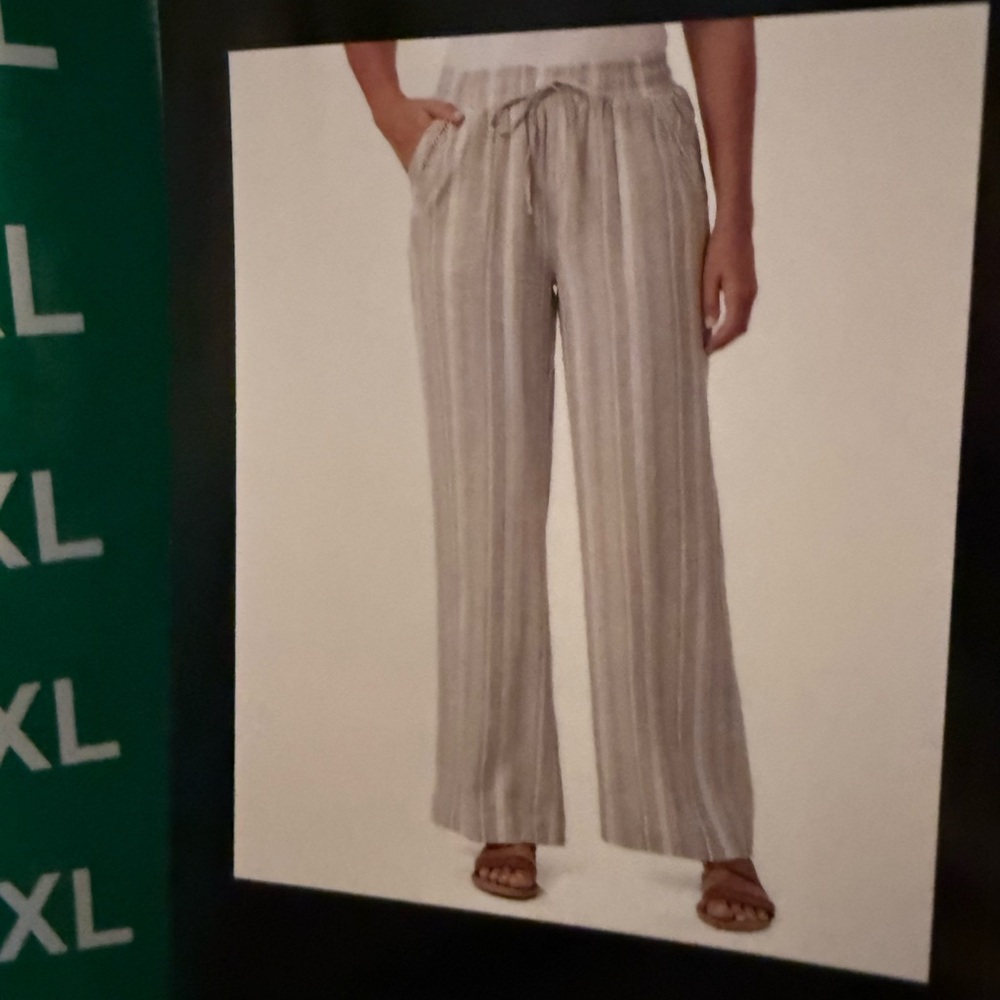 Briggs New York Women's Wide Leg Pants - Beige and White